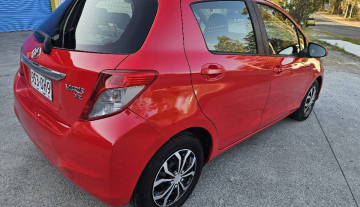 2013 Toyota yaris yr 5 door automatic4.jpg